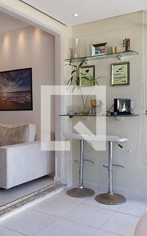 Apartamento à venda com 75m², 2 quartos e 1 vaga Apartamento à venda com 75m², 2 quartos e 1 vagaVaranda