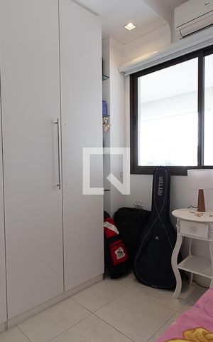 Apartamento à venda com 75m², 2 quartos e 1 vaga Apartamento à venda com 75m², 2 quartos e 1 vagaQuarto