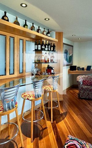 Apartamento à venda com 421m², 2 quartos e 4 vagas Apartamento à venda com 421m², 2 quartos e 4 vagasSala