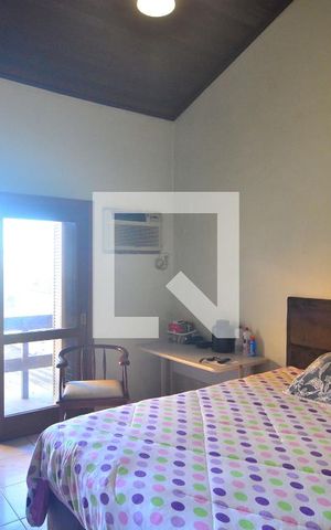 Casa para alugar com 400m², 3 quartos e 7 vagasSuíte
