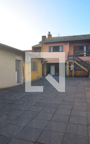 Casa para alugar com 400m², 3 quartos e 7 vagasPátio