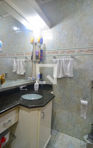 Casa para alugar com 400m², 3 quartos e 7 vagasBanheiro Social