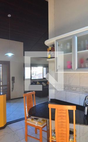 Casa para alugar com 400m², 3 quartos e 7 vagasCozinha
