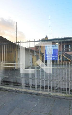Casa para alugar com 400m², 3 quartos e 7 vagasFachada