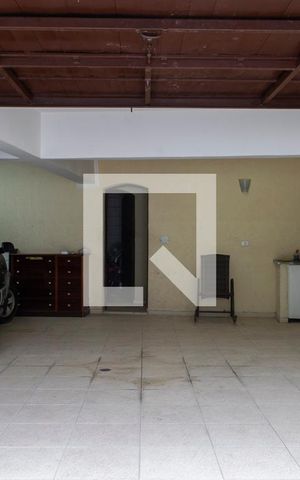 Casa para alugar com 239m², 3 quartos e 5 vagasGaragem