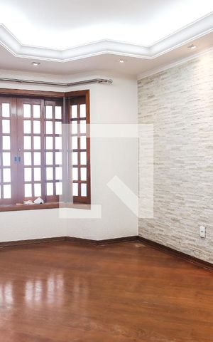 Casa à venda com 209m², 3 quartos e 3 vagasSala