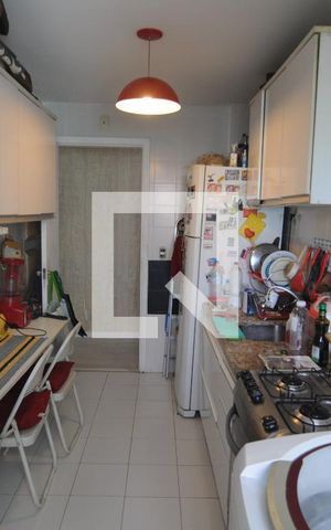 Apartamento à venda com 78m², 2 quartos e 1 vagaCozinha - Armários