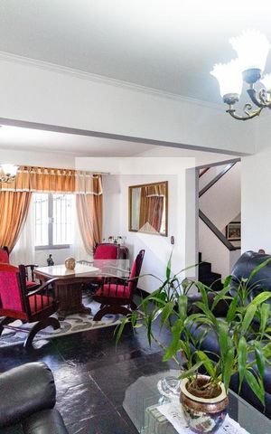 Casa à venda com 460m², 4 quartos e 5 vagas Casa à venda com 460m², 4 quartos e 5 vagasSala 3
