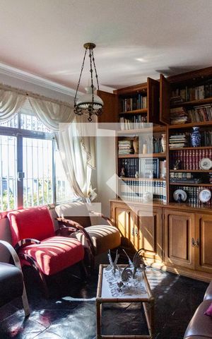 Casa à venda com 460m², 4 quartos e 5 vagas Casa à venda com 460m², 4 quartos e 5 vagasSala 1