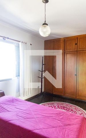 Casa à venda com 460m², 4 quartos e 5 vagas Casa à venda com 460m², 4 quartos e 5 vagasSuíte 3