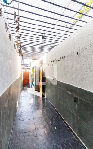 Casa à venda com 460m², 4 quartos e 5 vagas Casa à venda com 460m², 4 quartos e 5 vagasÁrea de Serviço