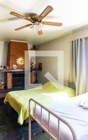 Casa à venda com 460m², 4 quartos e 5 vagas Casa à venda com 460m², 4 quartos e 5 vagasSala 5