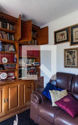 Casa à venda com 460m², 4 quartos e 5 vagas Casa à venda com 460m², 4 quartos e 5 vagasSala 1