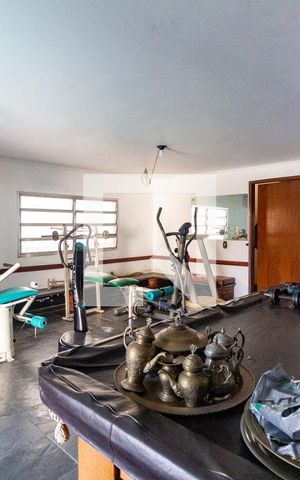 Casa à venda com 460m², 4 quartos e 5 vagas Casa à venda com 460m², 4 quartos e 5 vagasSalão de Festa