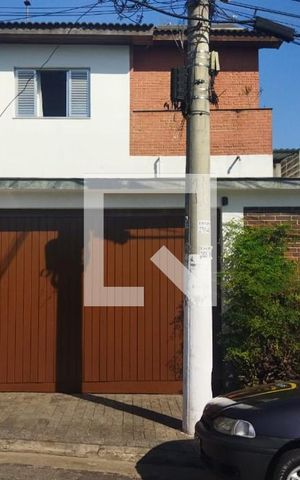 Casa à venda com 460m², 4 quartos e 5 vagas Casa à venda com 460m², 4 quartos e 5 vagasFachada