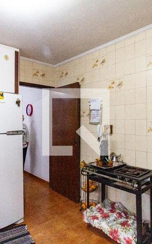 Casa à venda com 460m², 4 quartos e 5 vagas Casa à venda com 460m², 4 quartos e 5 vagasCozinha