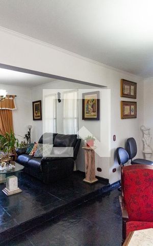 Casa à venda com 460m², 4 quartos e 5 vagas Casa à venda com 460m², 4 quartos e 5 vagasSala 3