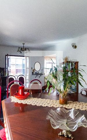 Casa à venda com 460m², 4 quartos e 5 vagas Casa à venda com 460m², 4 quartos e 5 vagasSala 2