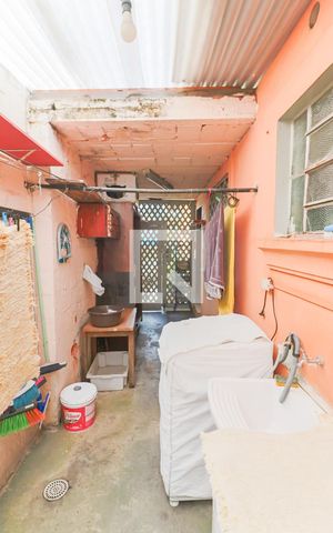 Casa à venda com 175m², 3 quartos e sem vaga Casa à venda com 175m², 3 quartos e sem vagaLavanderia