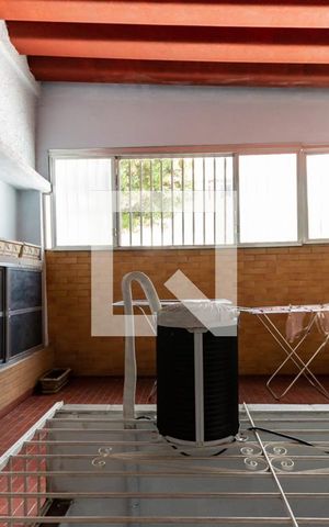 Casa à venda com 160m², 2 quartos e 1 vagaÁrea de serviço -Terraço