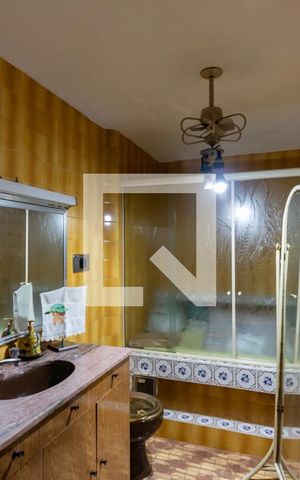 Casa à venda com 160m², 2 quartos e 1 vagaBanheiro- 1° andar
