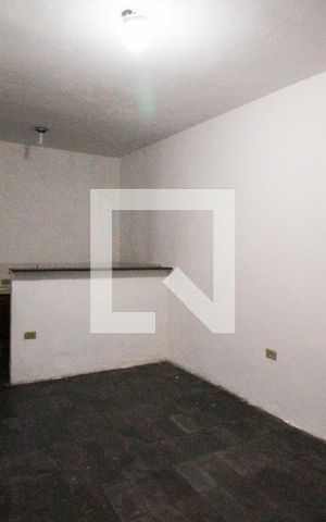 Casa de condomínio para alugar com 36m², 1 quarto e 1 vaga Casa de condomínio para alugar com 36m², 1 quarto e 1 vagaSala
