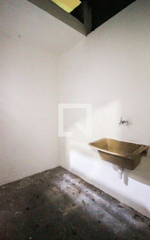 Casa de condomínio para alugar com 36m², 1 quarto e 1 vaga Casa de condomínio para alugar com 36m², 1 quarto e 1 vagaÁrea de Serviço