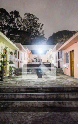 Casa de condomínio para alugar com 36m², 1 quarto e 1 vaga Casa de condomínio para alugar com 36m², 1 quarto e 1 vagaÁrea Externa