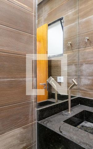 Apartamento para alugar com 44m², 2 quartos e sem vagaBanheiro