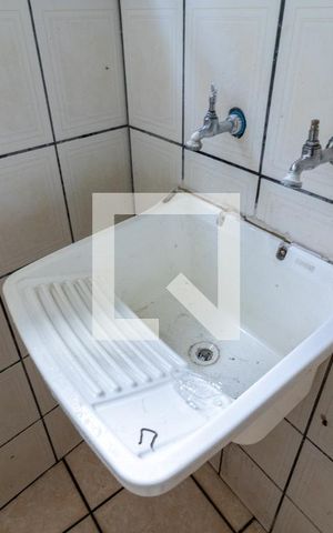 Casa para alugar com 80m², 2 quartos e 1 vagaÁrea de Serviço