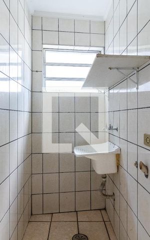 Casa para alugar com 80m², 2 quartos e 1 vagaÁrea de Serviço