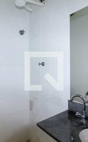 Casa para alugar com 80m², 2 quartos e 1 vagaBanheiro