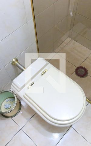 Casa para alugar com 300m², 3 quartos e 5 vagasBanheiro