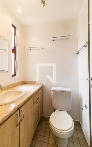 Apartamento à venda com 56m², 2 quartos e 1 vaga Apartamento à venda com 56m², 2 quartos e 1 vagaBanheiro