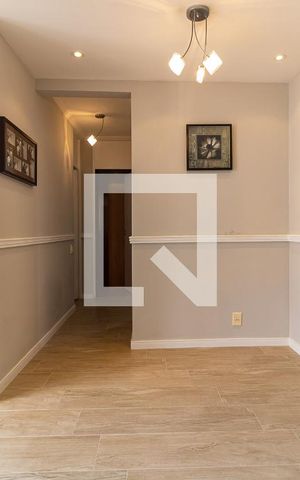 Apartamento à venda com 56m², 2 quartos e 1 vaga Apartamento à venda com 56m², 2 quartos e 1 vagaSala