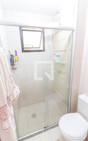 Apartamento para alugar com 55m², 2 quartos e 1 vaga Apartamento para alugar com 55m², 2 quartos e 1 vagaBanheiro