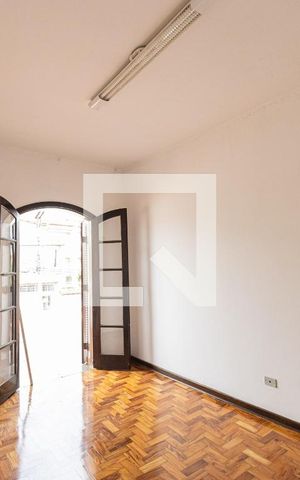 Casa para alugar com 202m², 3 quartos e 2 vagas Casa para alugar com 202m², 3 quartos e 2 vagasQuarto 2