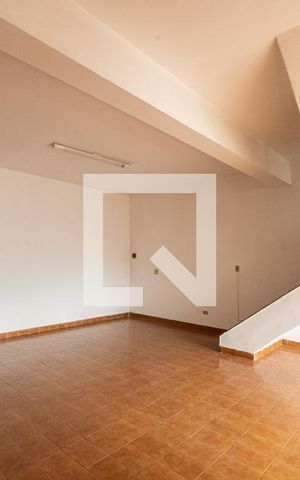 Casa para alugar com 202m², 3 quartos e 2 vagas Casa para alugar com 202m², 3 quartos e 2 vagasSalao de Festa