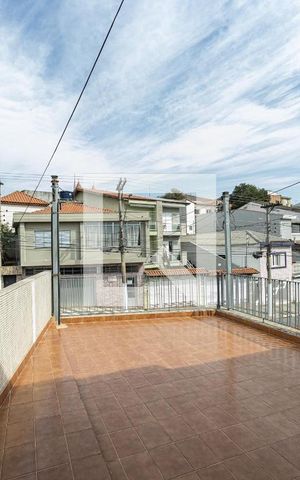 Casa para alugar com 202m², 3 quartos e 2 vagas Casa para alugar com 202m², 3 quartos e 2 vagasVaranda Quarto 1 e 2