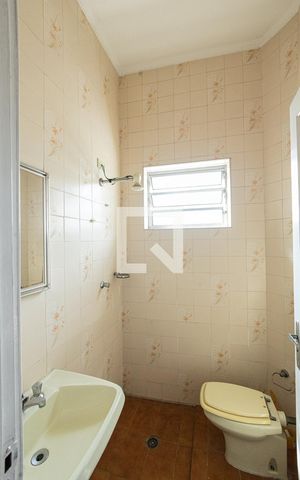 Casa para alugar com 202m², 3 quartos e 2 vagas Casa para alugar com 202m², 3 quartos e 2 vagasBanheiro Salao de Festa