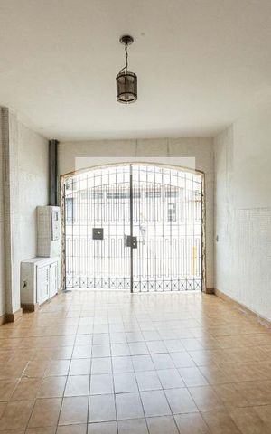 Casa para alugar com 202m², 3 quartos e 2 vagas Casa para alugar com 202m², 3 quartos e 2 vagasGaragem
