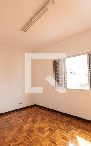 Casa para alugar com 202m², 3 quartos e 2 vagas Casa para alugar com 202m², 3 quartos e 2 vagasSuite