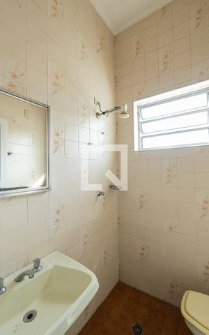 Casa para alugar com 202m², 3 quartos e 2 vagas Casa para alugar com 202m², 3 quartos e 2 vagasBanheiro Salao de Festa