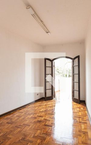 Casa para alugar com 202m², 3 quartos e 2 vagas Casa para alugar com 202m², 3 quartos e 2 vagasQuarto 2