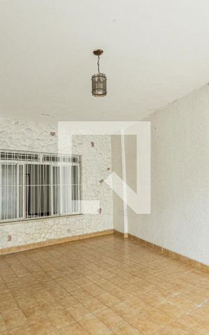 Casa para alugar com 202m², 3 quartos e 2 vagas Casa para alugar com 202m², 3 quartos e 2 vagasGaragem