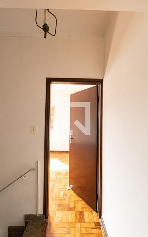 Casa para alugar com 202m², 3 quartos e 2 vagas Casa para alugar com 202m², 3 quartos e 2 vagasCorredor
