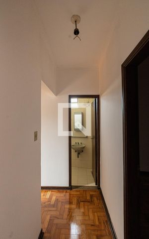 Casa para alugar com 202m², 3 quartos e 2 vagas Casa para alugar com 202m², 3 quartos e 2 vagasCorredor