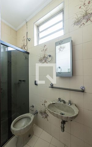 Casa para alugar com 202m², 3 quartos e 2 vagas Casa para alugar com 202m², 3 quartos e 2 vagasBanheiro Social