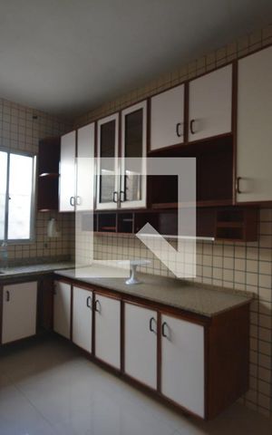 Casa de condomínio para alugar com 180m², 3 quartos e sem vagaCozinha