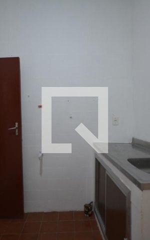 Casa de condomínio para alugar com 180m², 3 quartos e sem vagaÁrea de Serviço